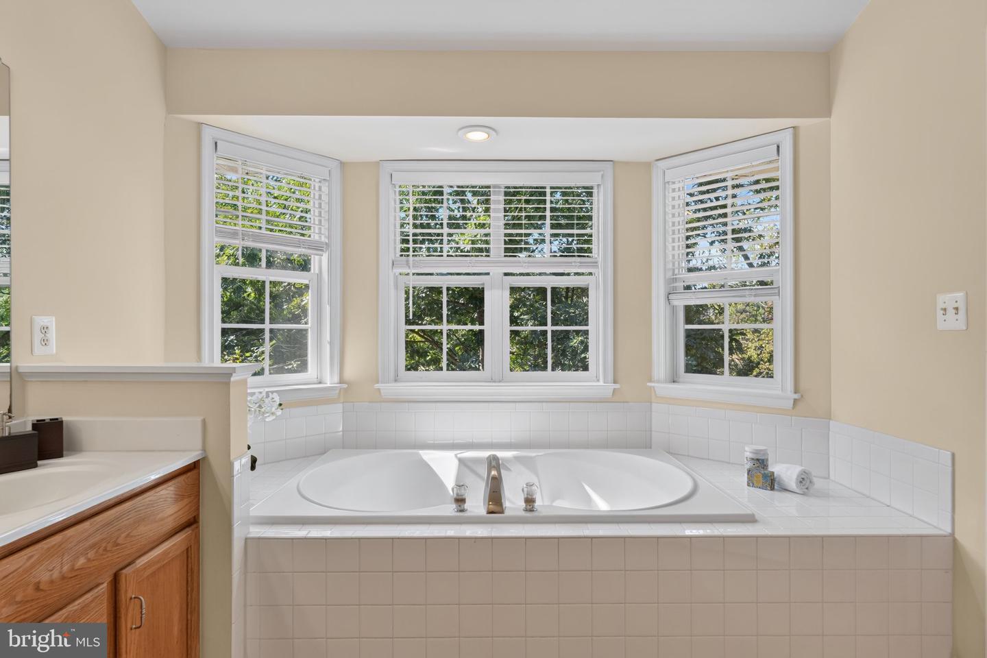 6482 Warwick Cir Property Photo 32