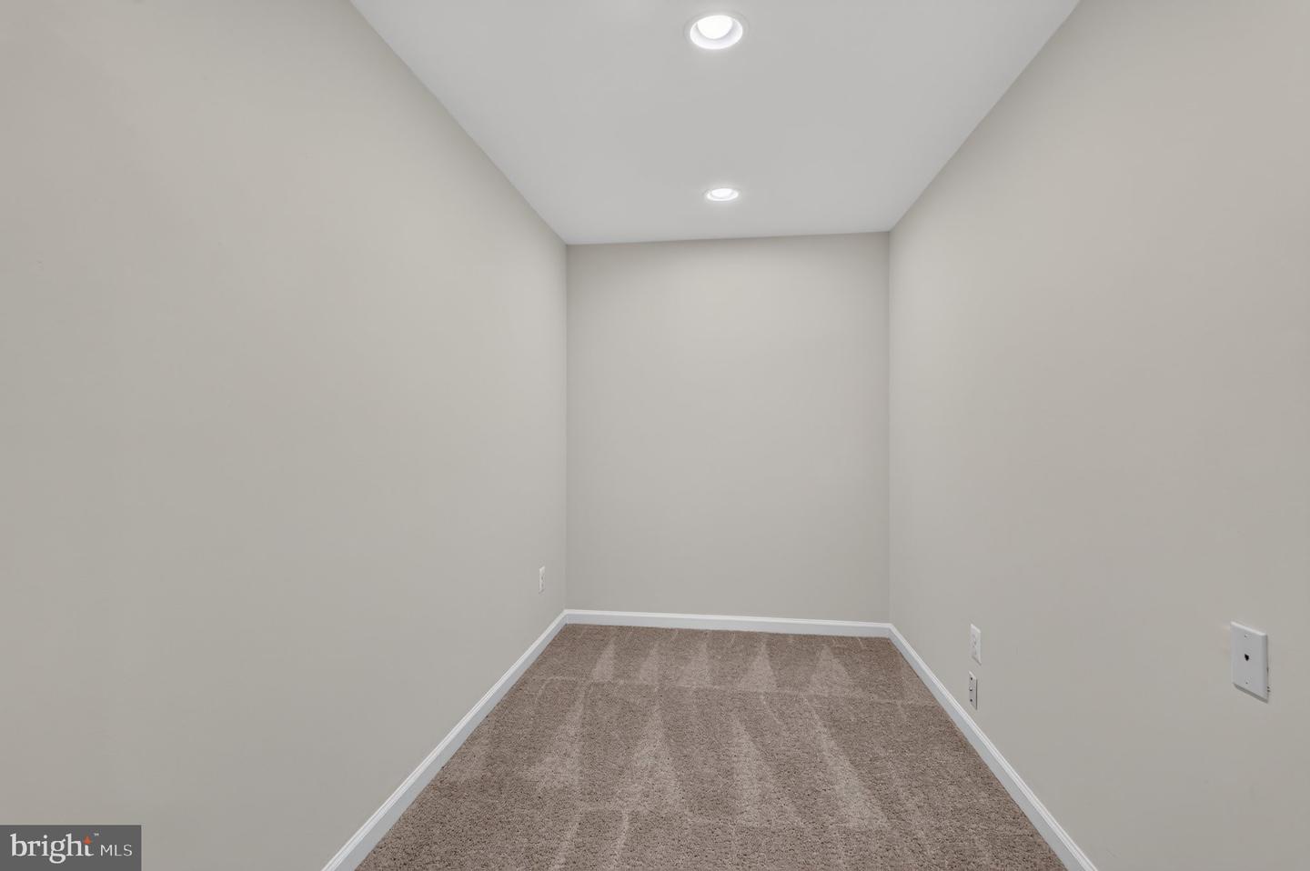 6482 Warwick Cir Property Photo 42