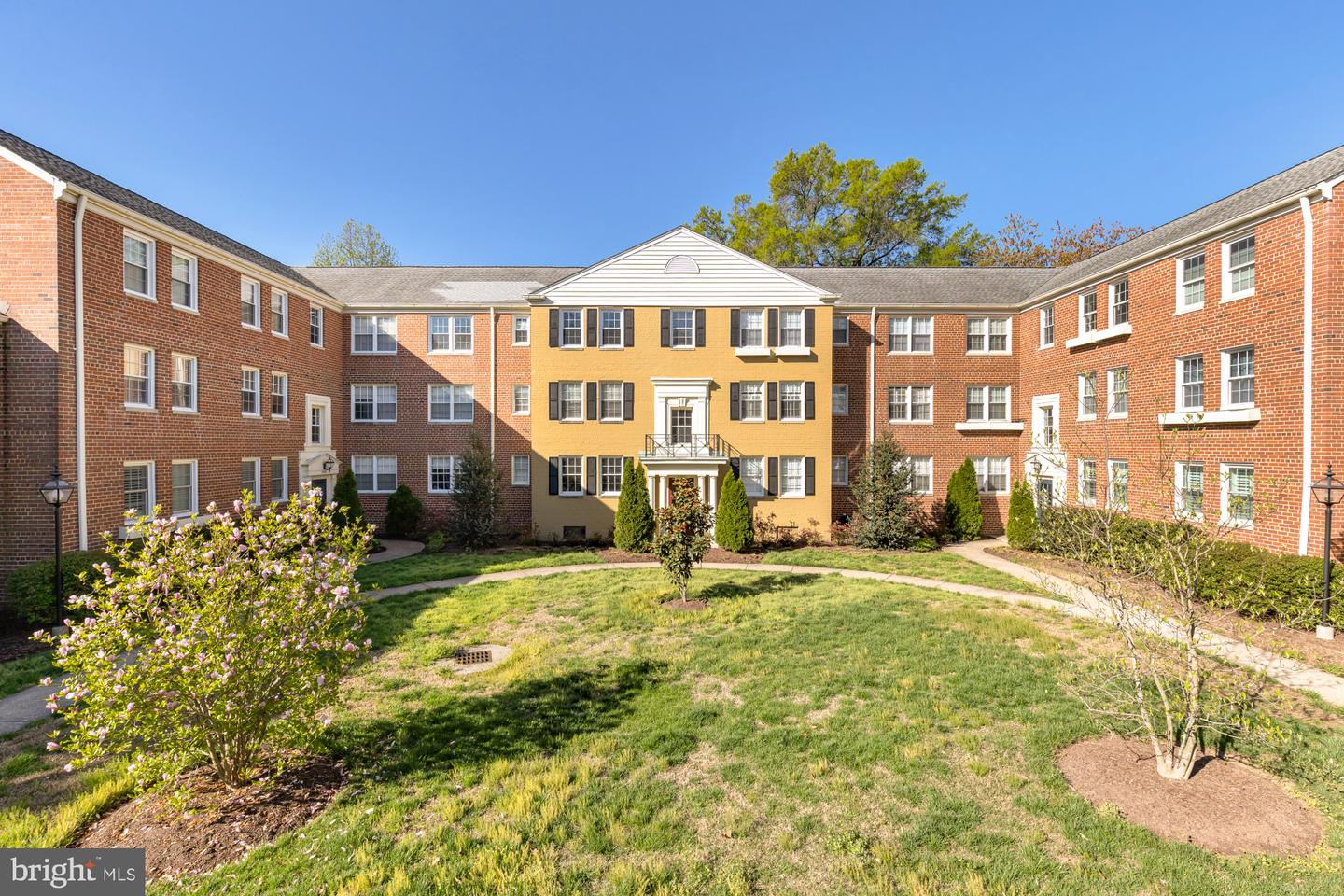 6715 W Wakefield Dr #b1 Property Photo 2