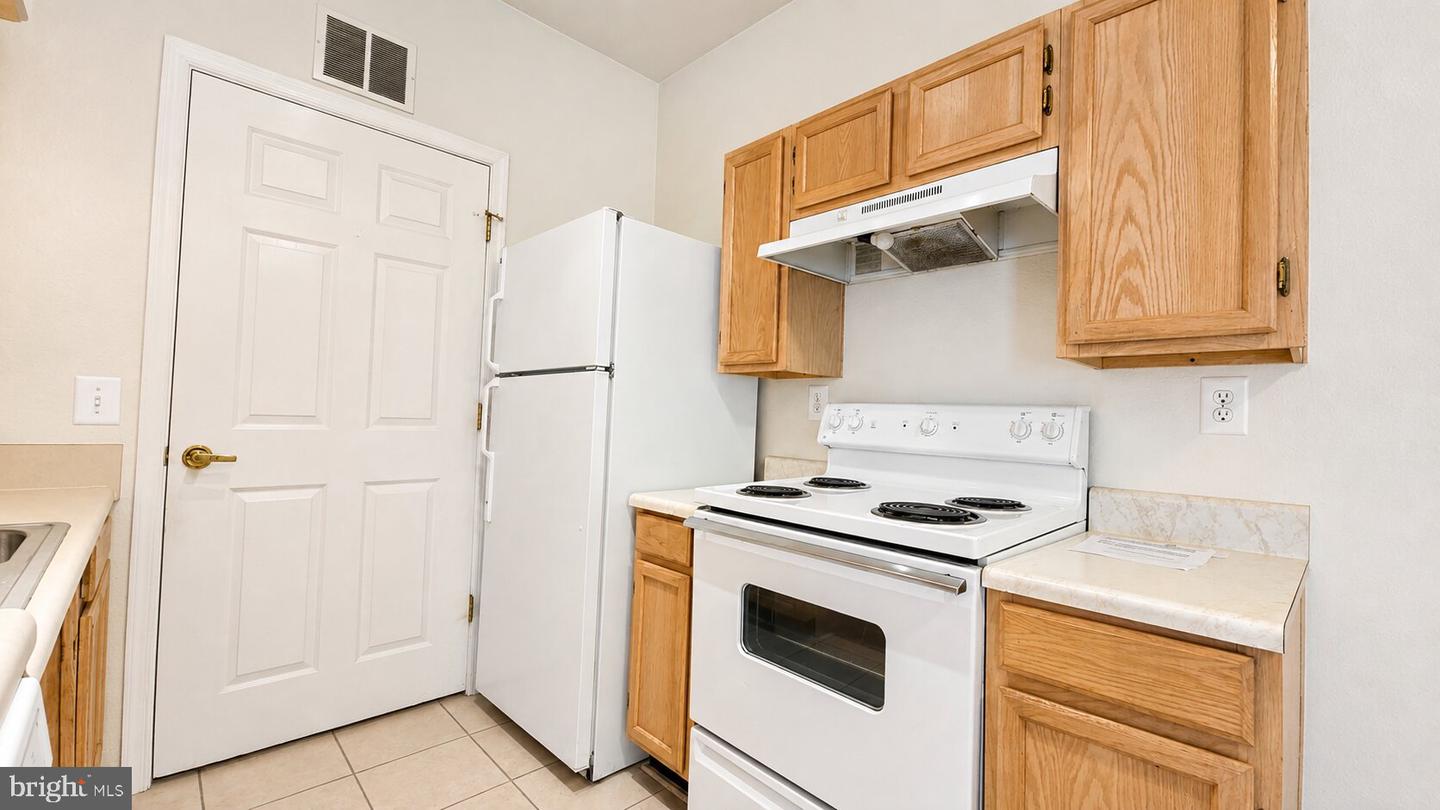 1521 Spring Gate Dr #10311 Property Photo 9