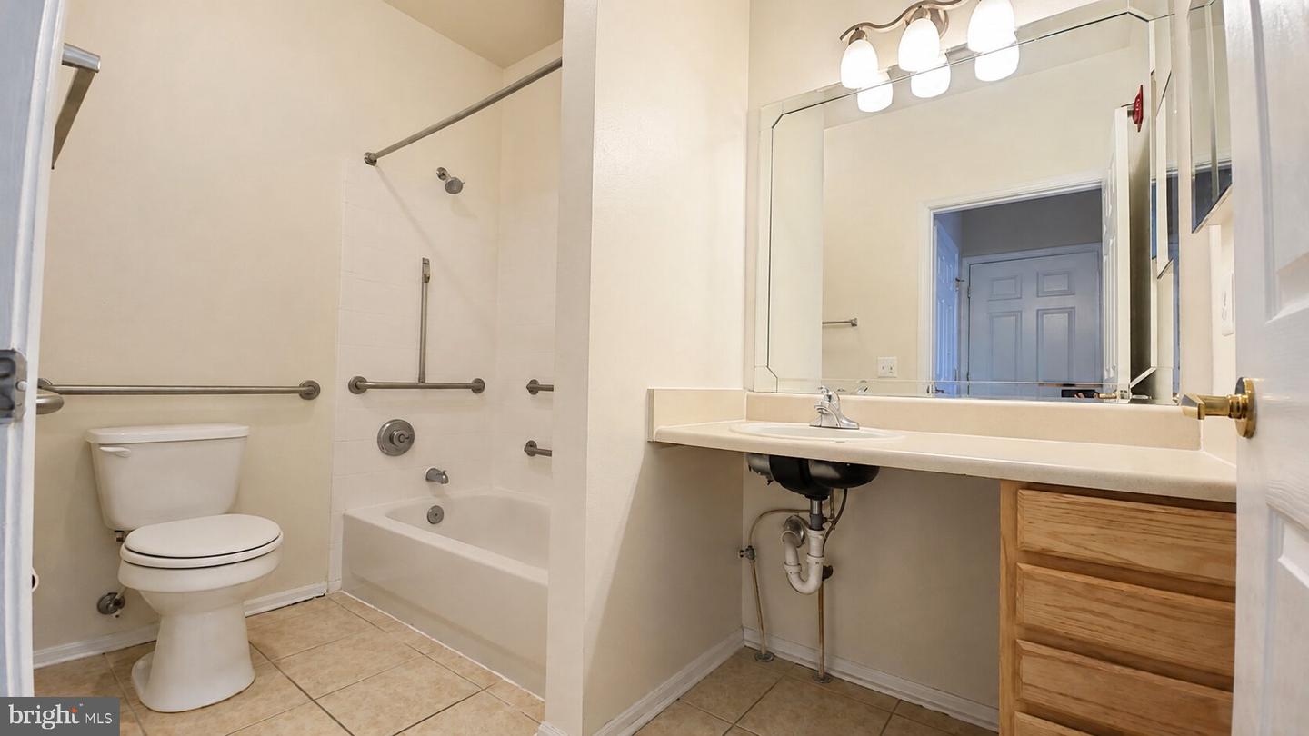 1521 Spring Gate Dr #10311 Property Photo 20