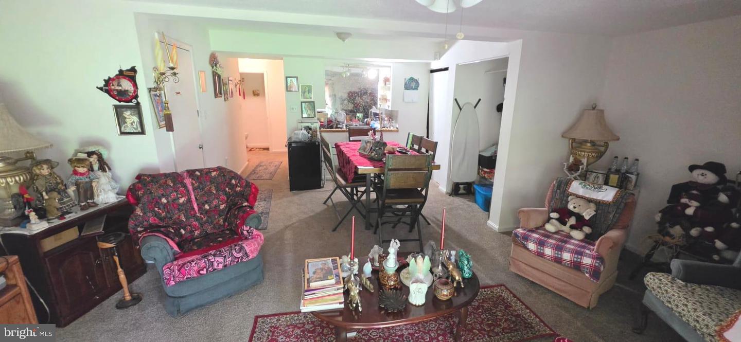 9731 Lakepointe Dr Property Photo 14