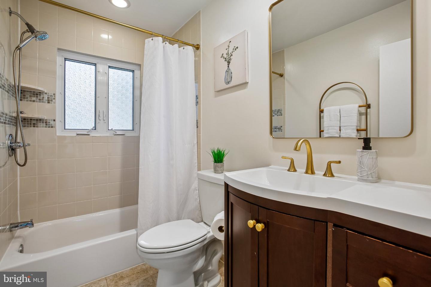 3054 Hazelton St Property Photo 24