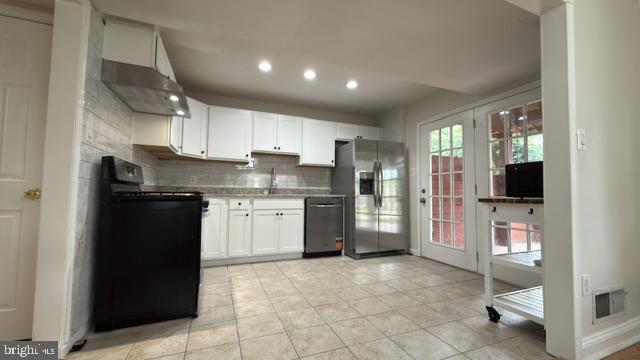 5602 Kings Park Dr Property Photo 3