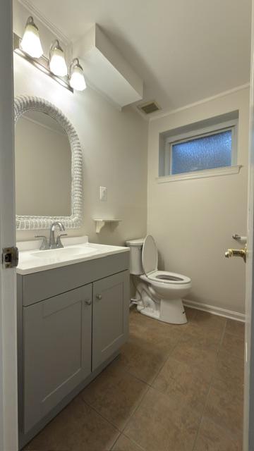 5602 Kings Park Dr Property Photo 8