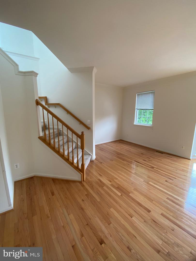 2560 Belcroft Pl Property Photo 7