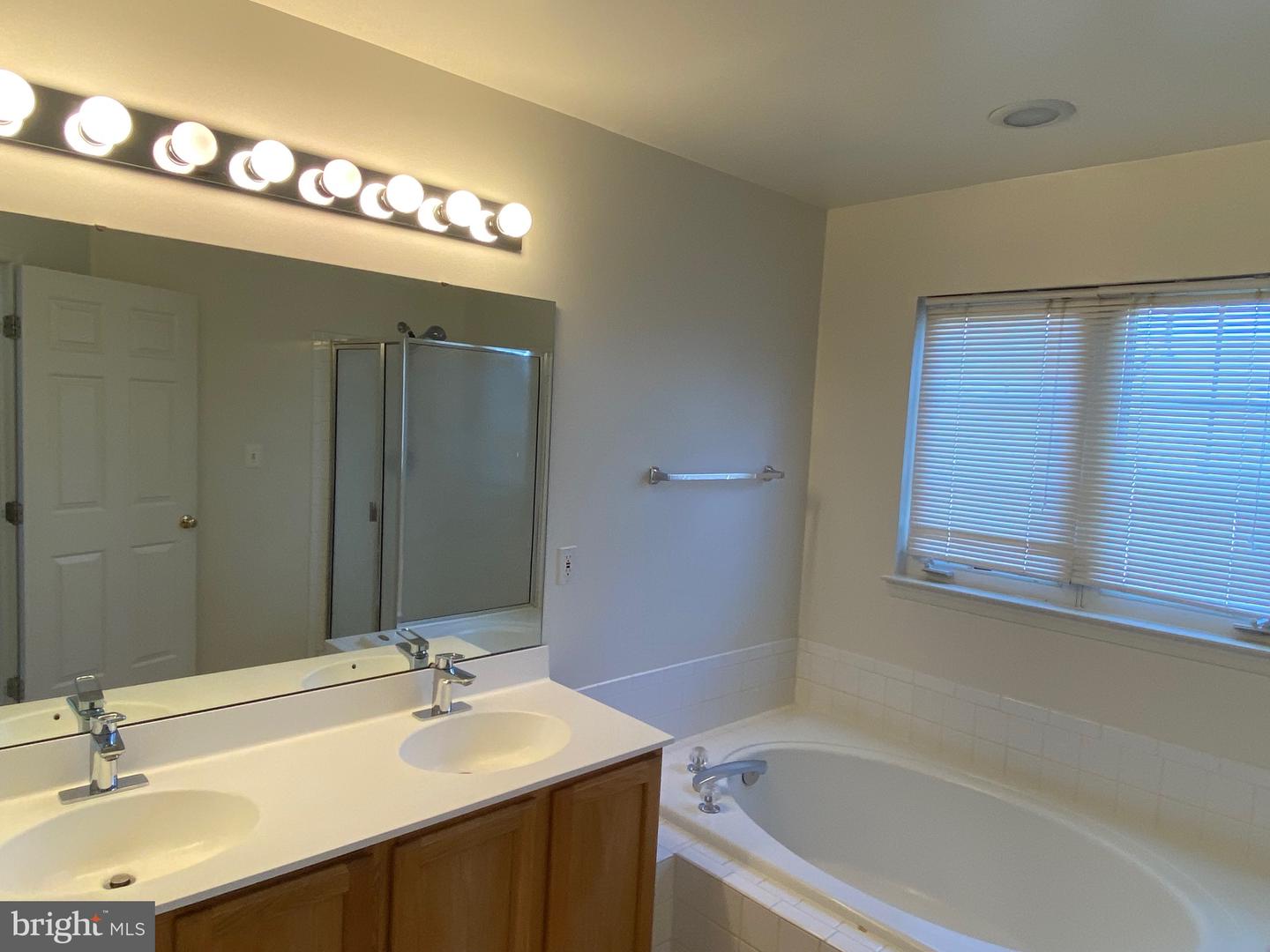 2560 Belcroft Pl Property Photo 16
