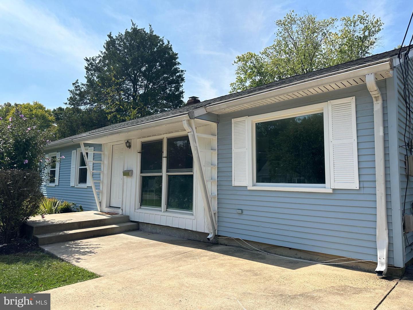 6732 HARRISON LN Property Photo 1