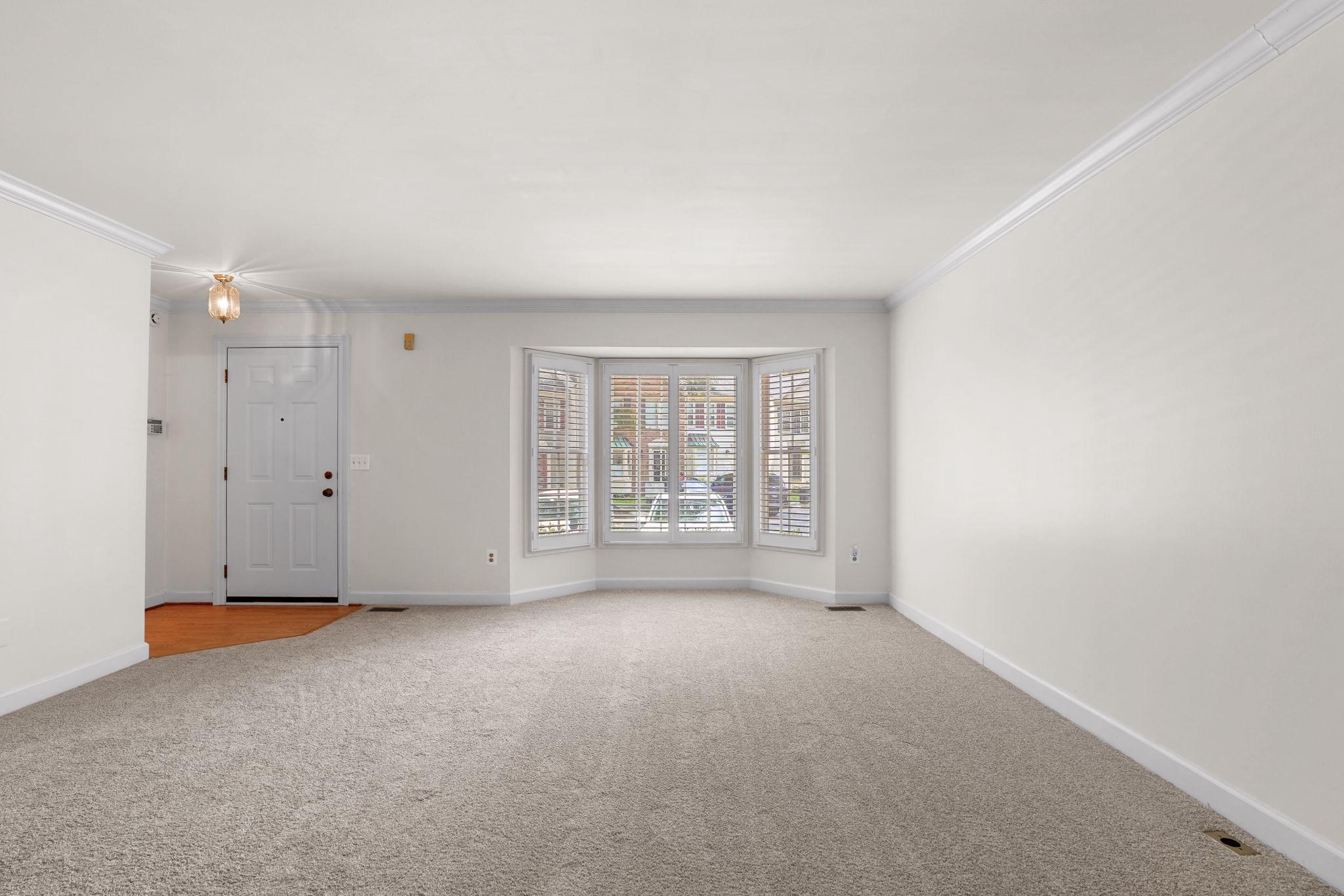 10637 Alison Dr Property Photo 2