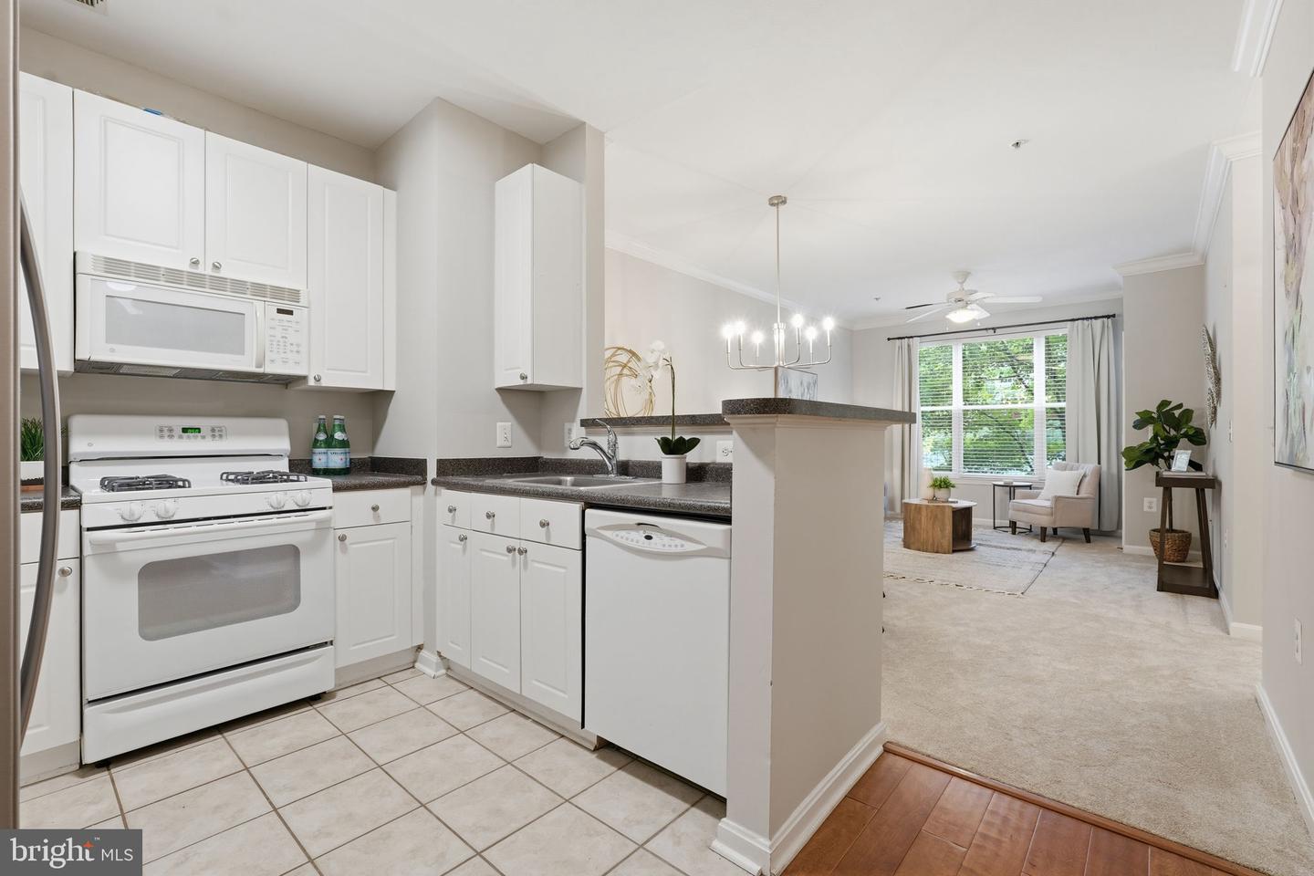 2791 Centerboro Dr #177 Property Photo 8
