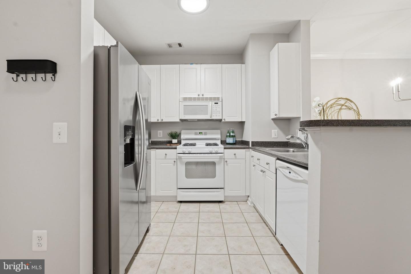 2791 Centerboro Dr #177 Property Photo 10