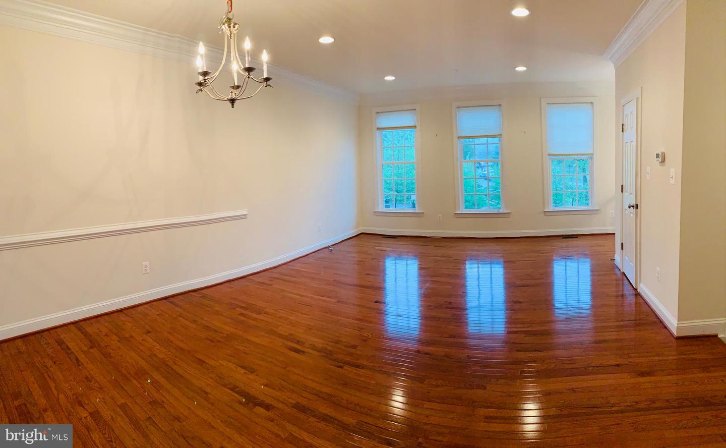 2094 Hutchison Grove Ct Property Photo 4