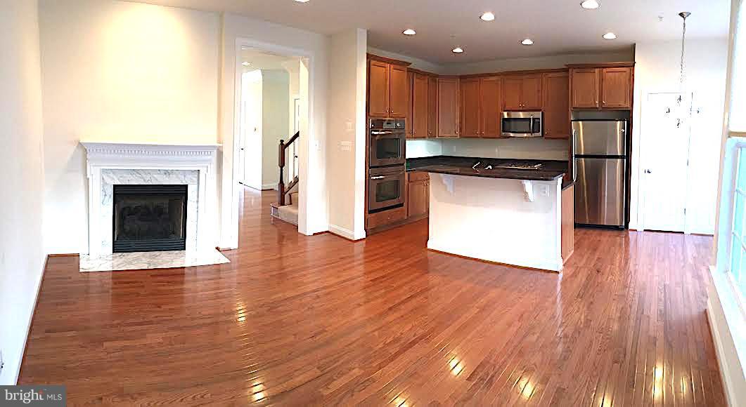 2094 Hutchison Grove Ct Property Photo 5
