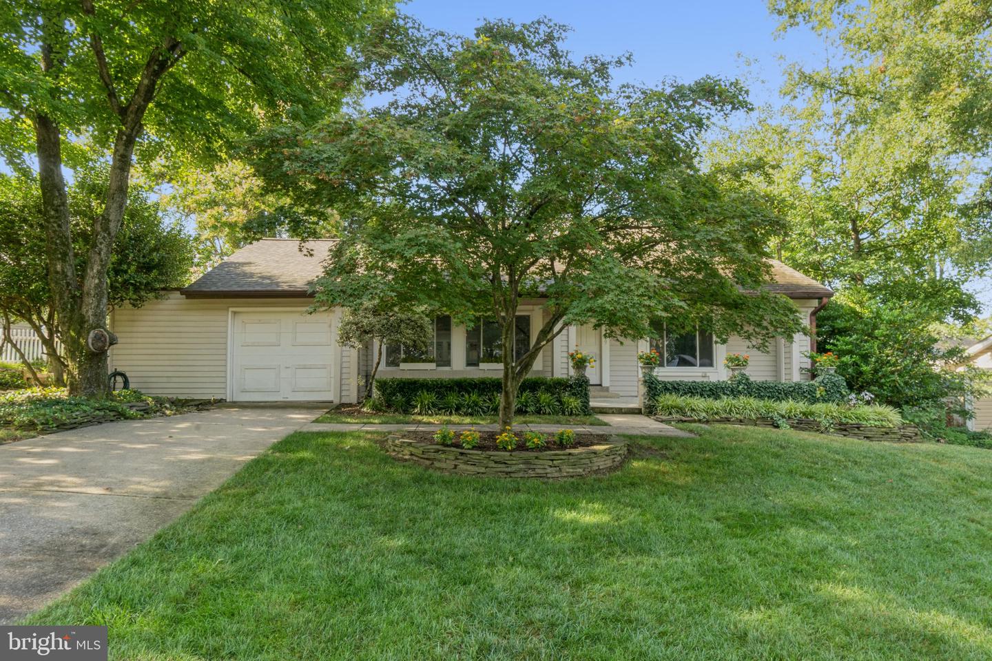 4339 Stream Bed Way Property Photo 2