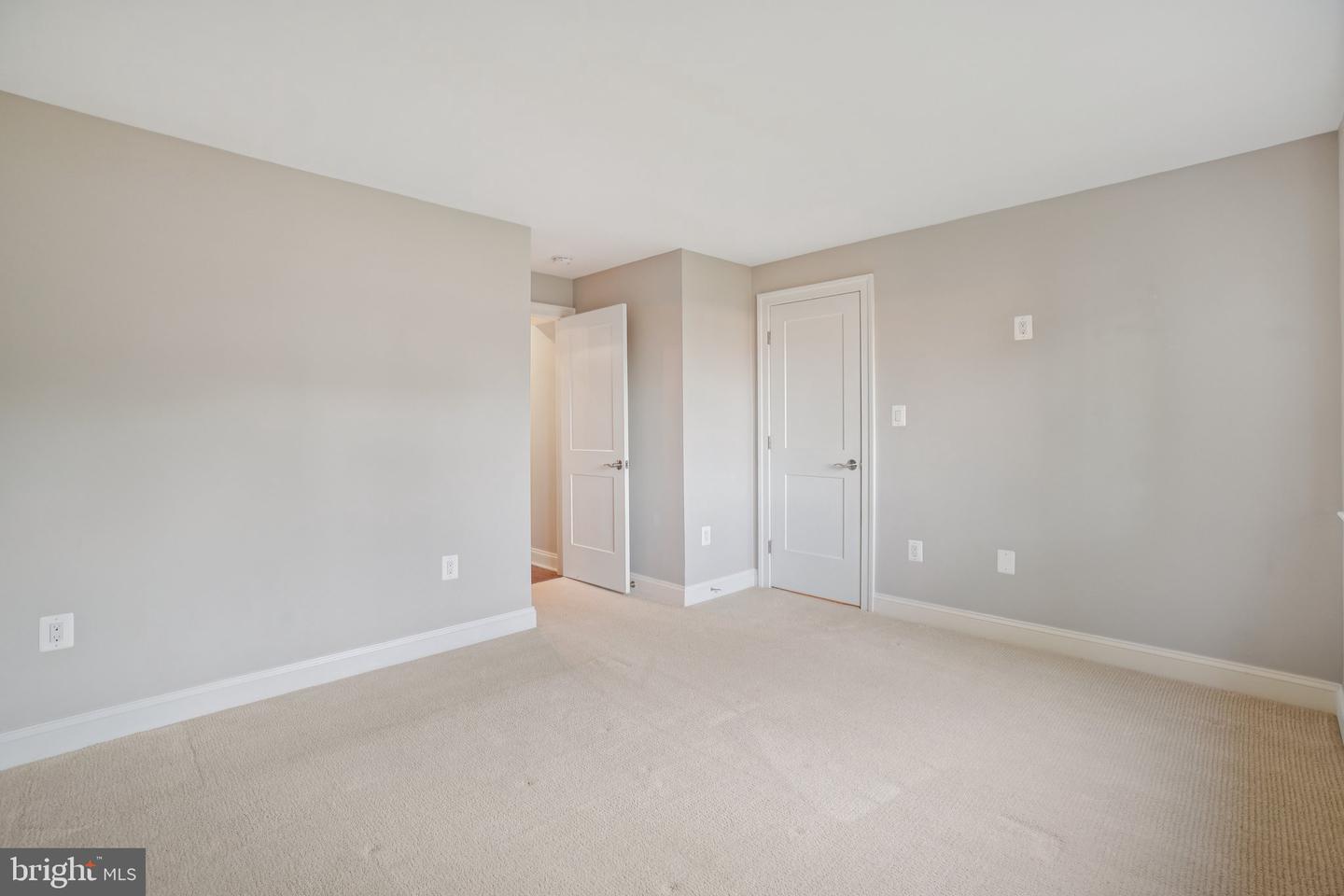 4339 Stream Bed Way Property Photo 10