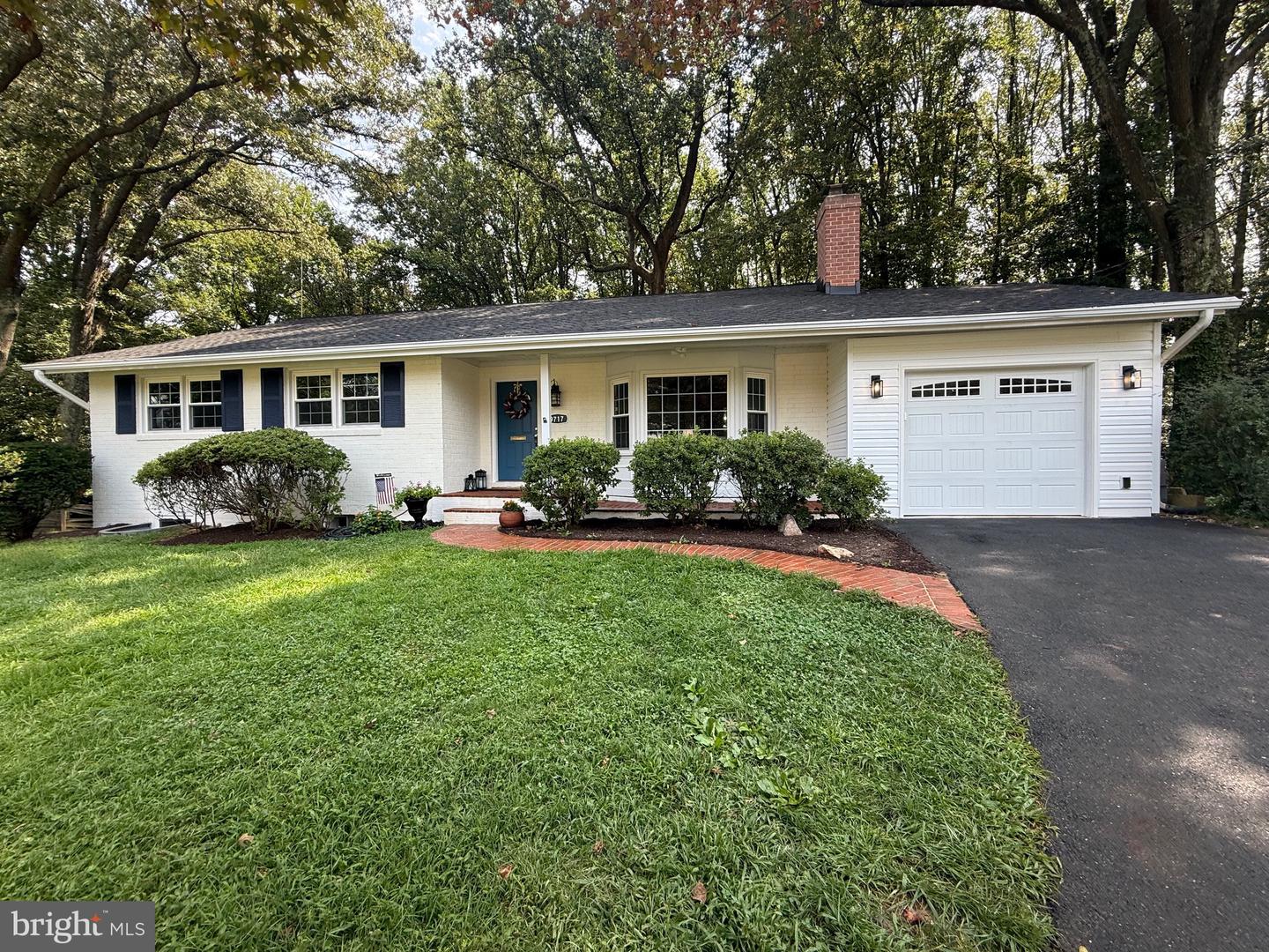 9717 Limoges Dr Property Photo 1