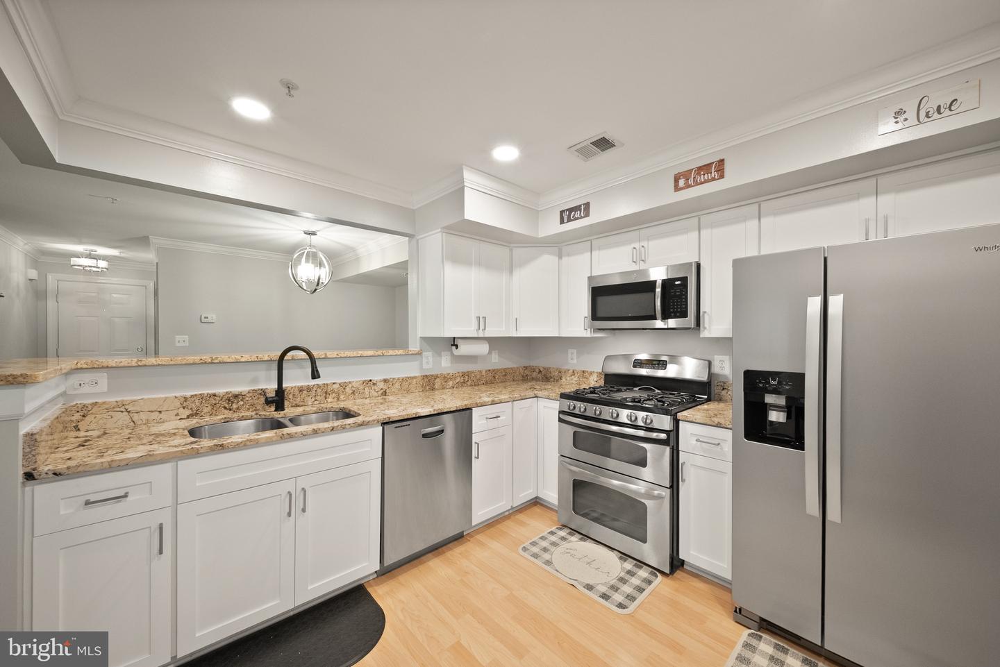 8301 BLUEBIRD WAY #G Property Photo 1