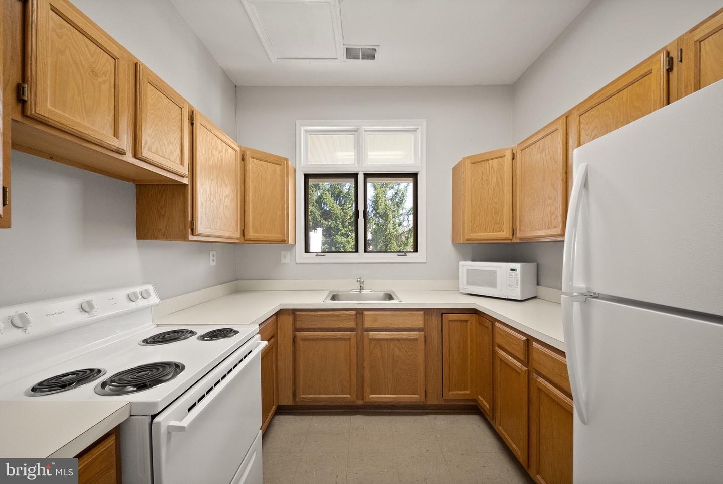 8301 Bluebird Way #g Property Photo 37