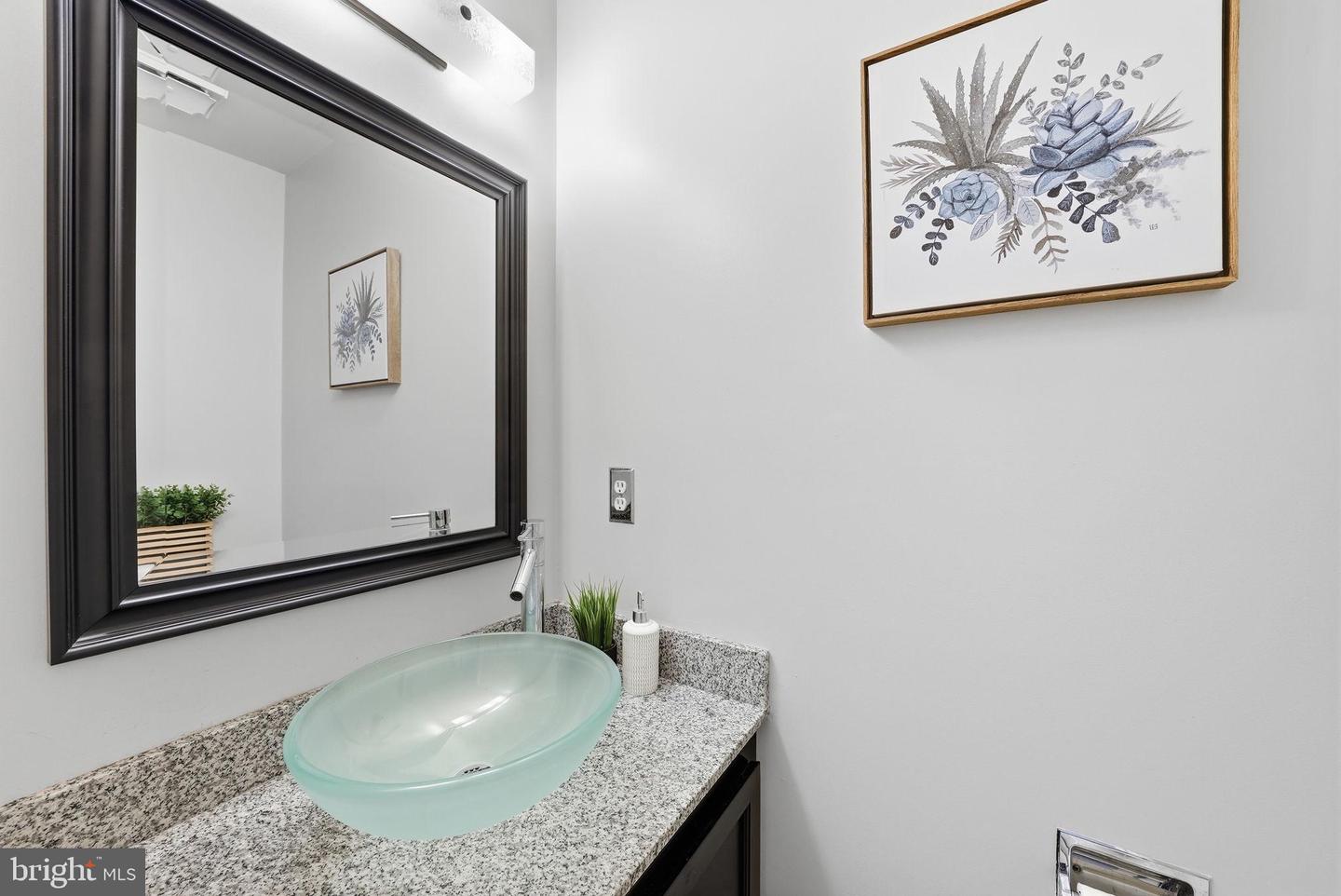 6472 Brick Hearth Ct Property Photo 8