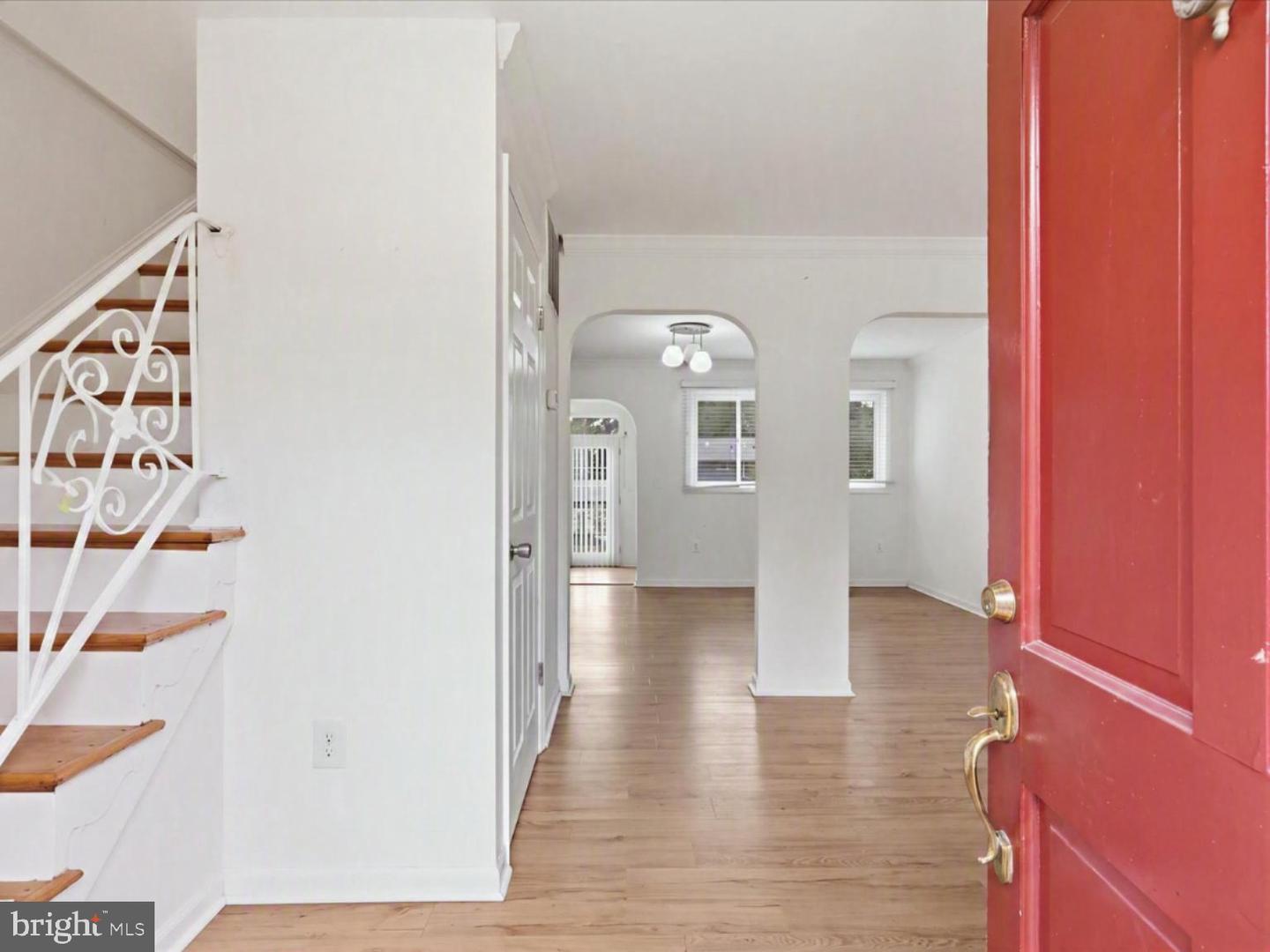 6818 Rolling Rd Property Photo 2