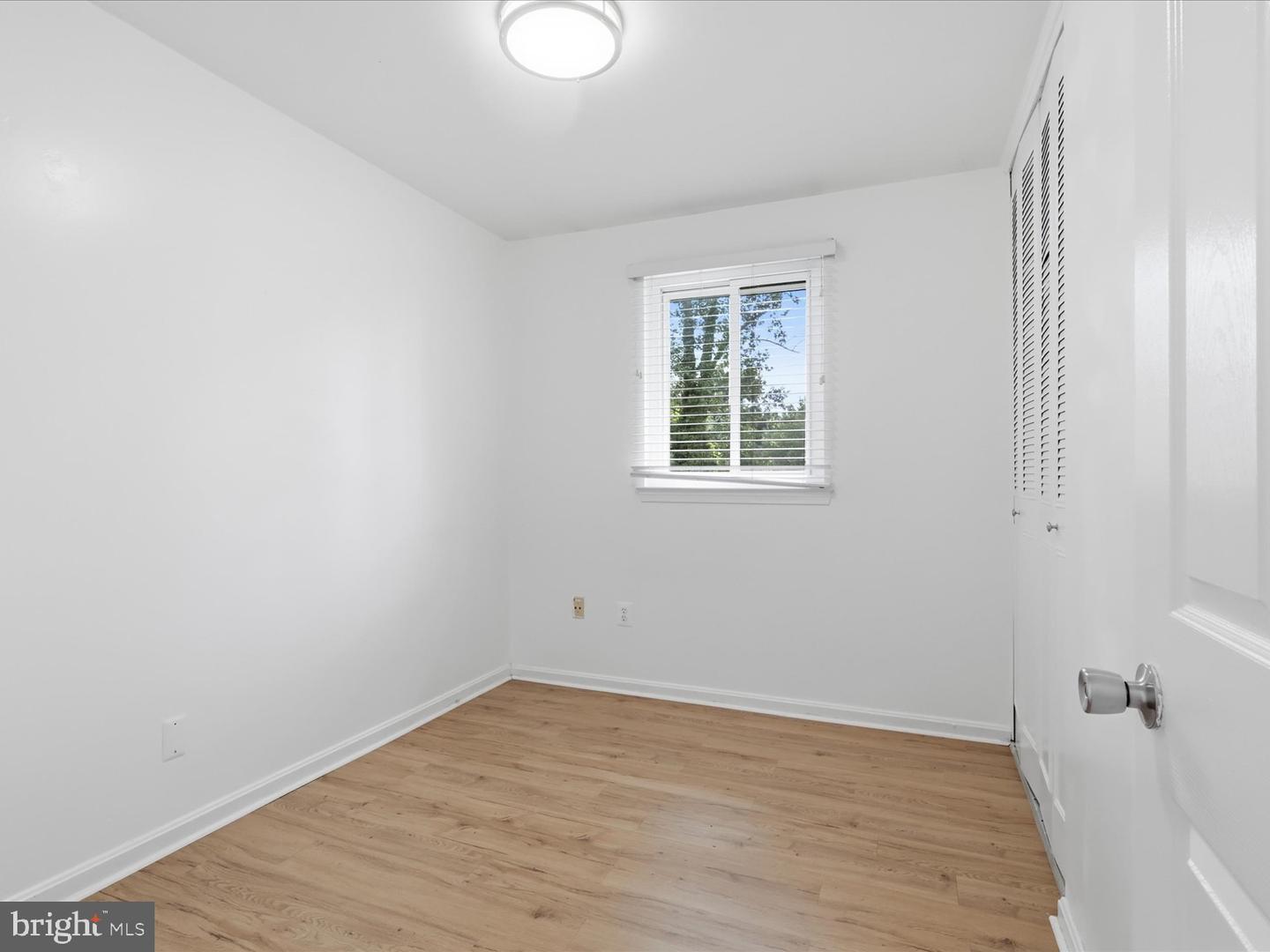 6818 Rolling Rd Property Photo 12
