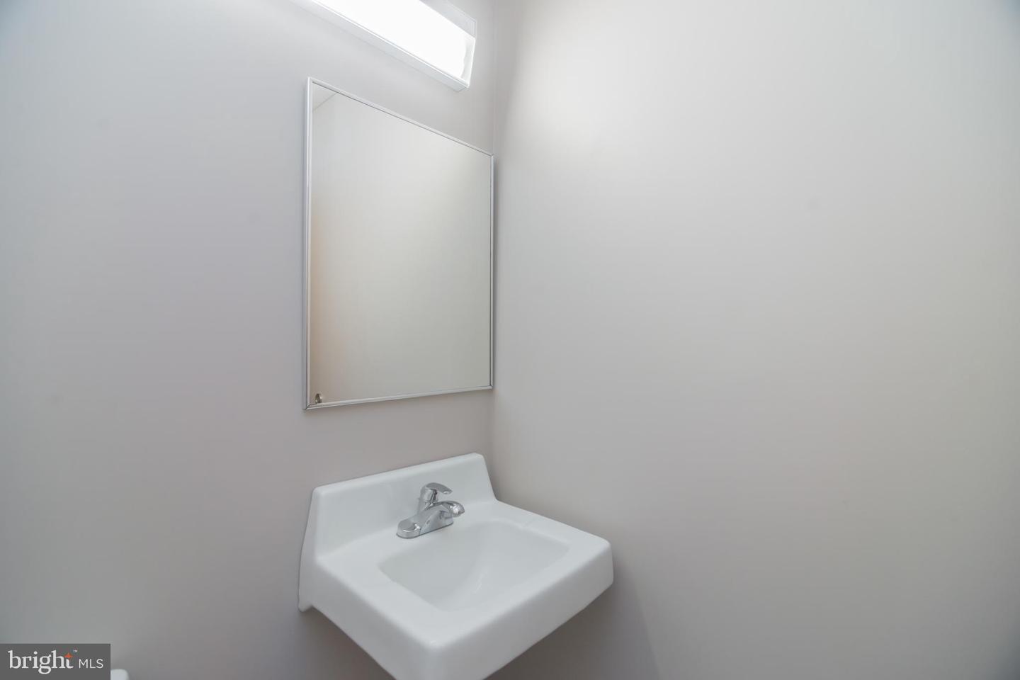 8348 Traford Ln #301 Property Photo 8
