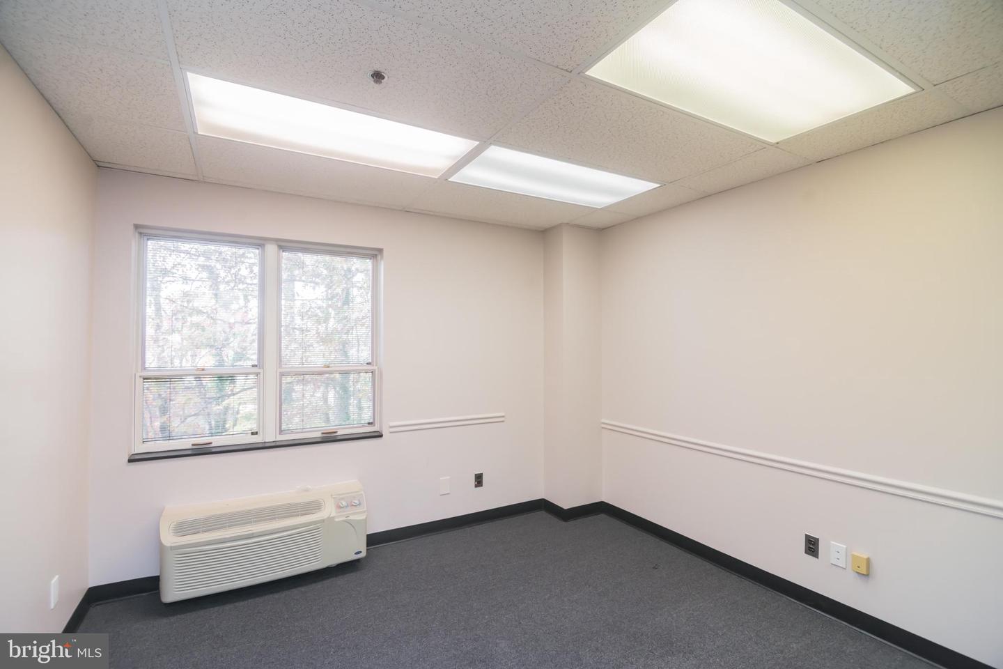 8348 Traford Ln #301 Property Photo 23