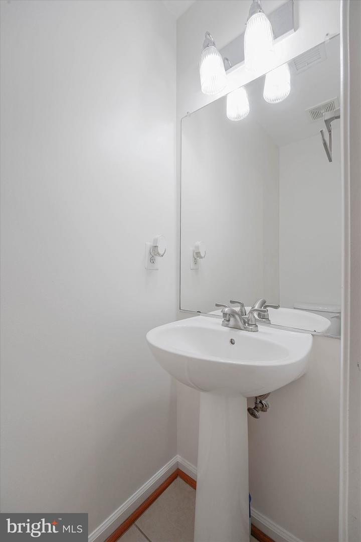 14844 Edman Cir Property Photo 10