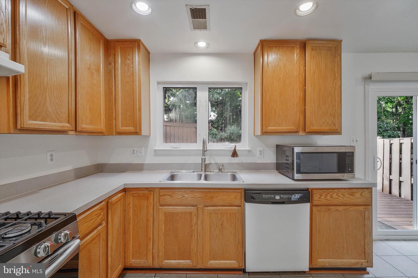 14844 Edman Cir Property Photo 16
