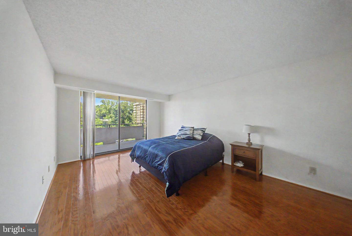 1800 Old Meadow Rd #920 Property Photo 7
