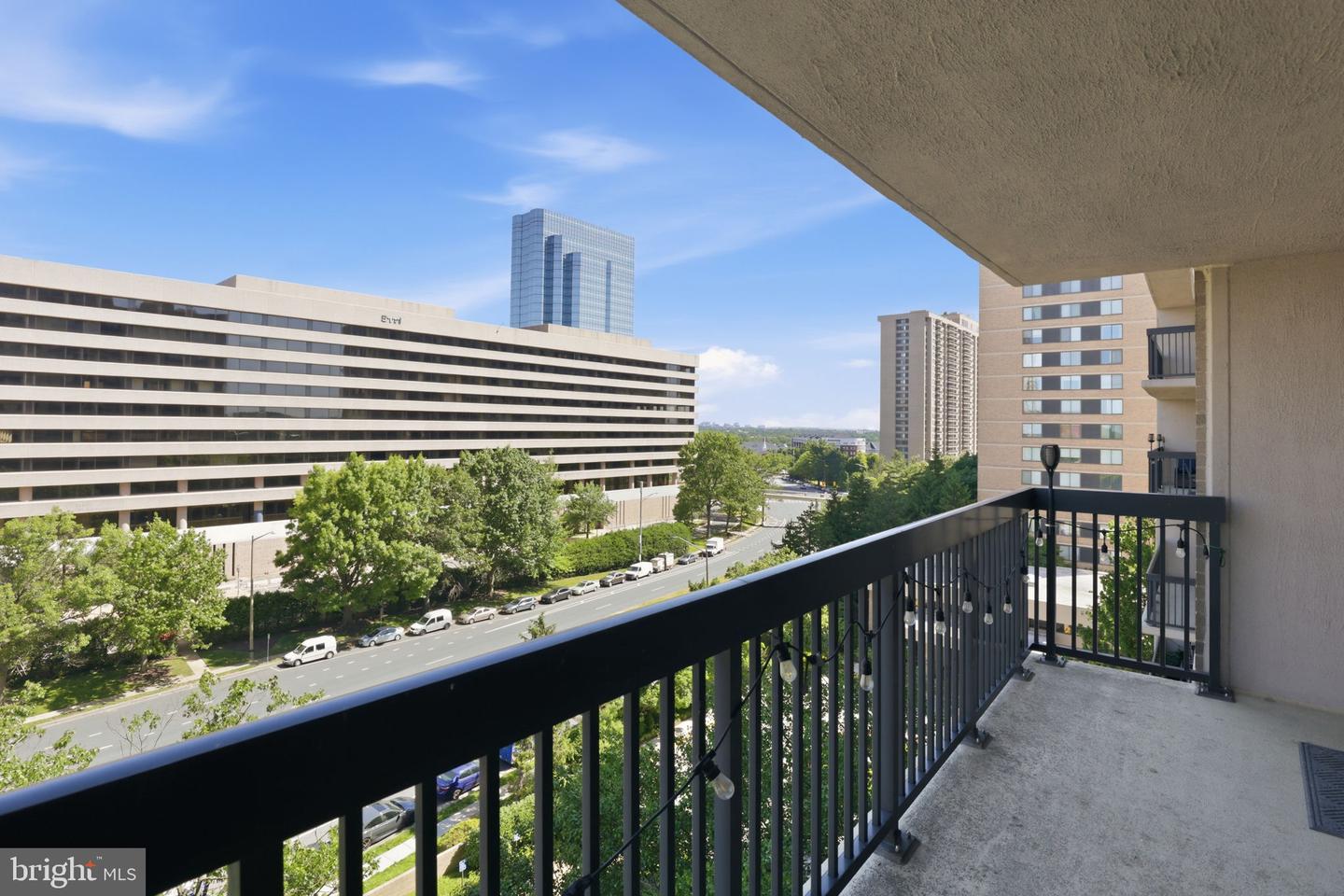 3713 S George Mason Dr #810 Property Photo 13