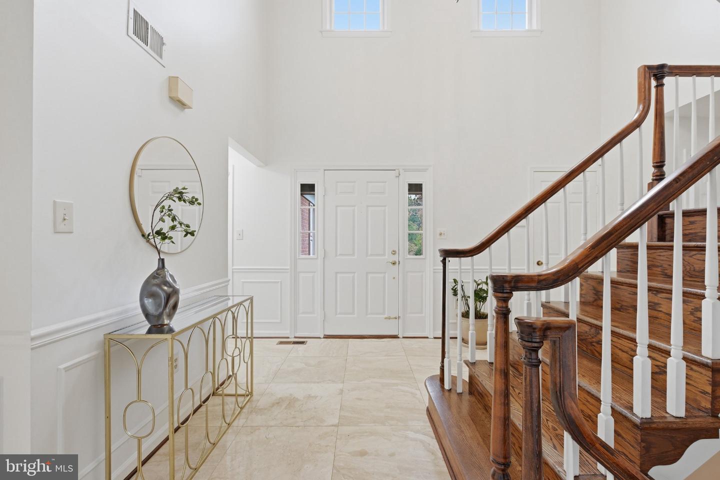 10005 Scenic View Ter Property Photo 4