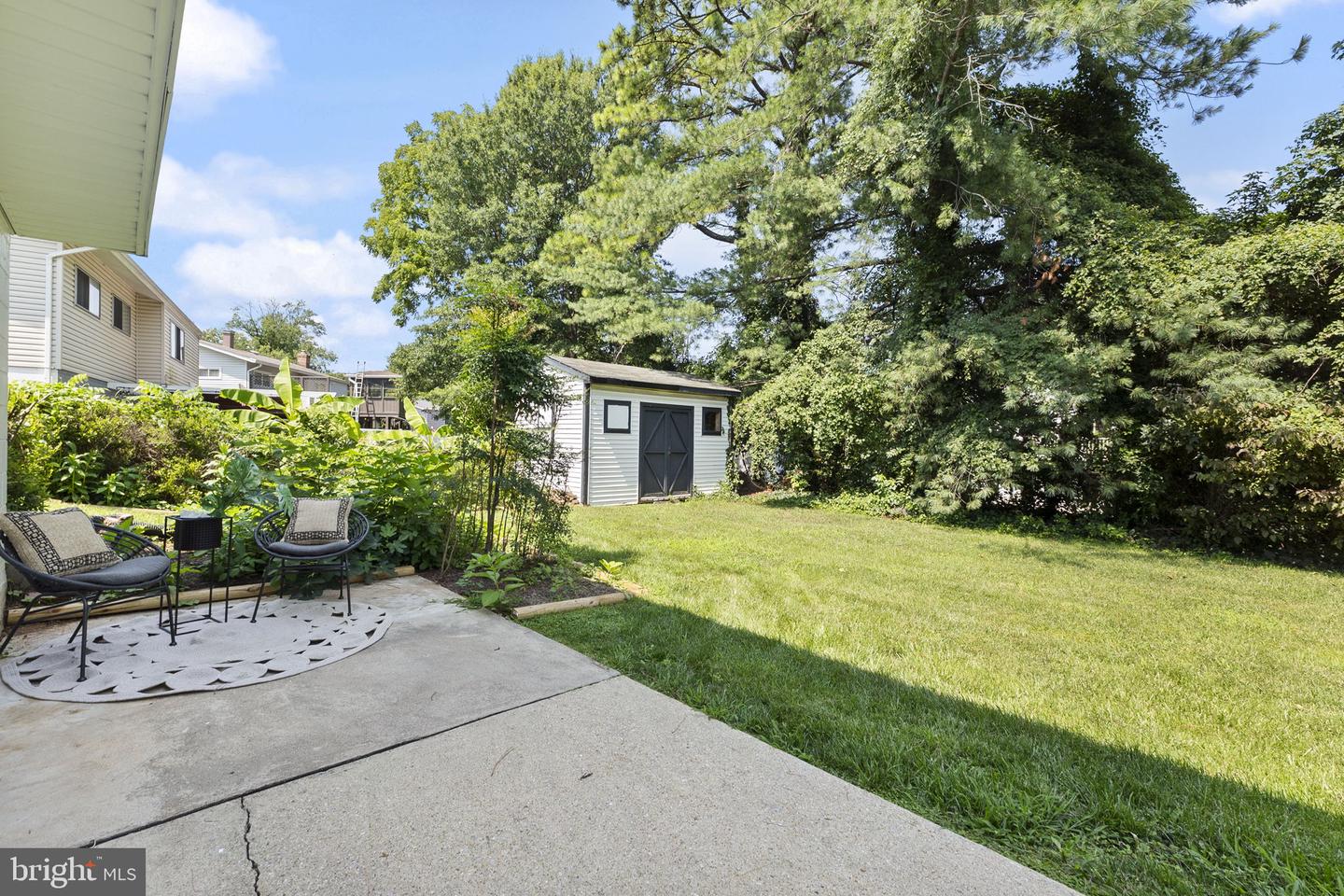 7706 Arlen St Property Photo 6