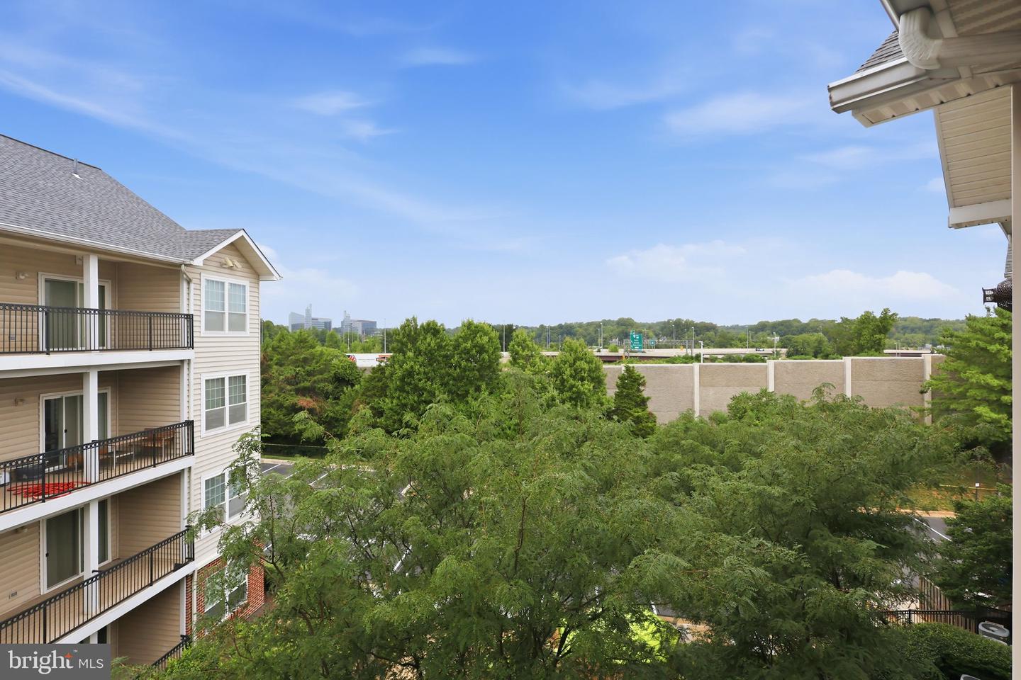 1570 Spring Gate Dr #7408 Property Photo 8