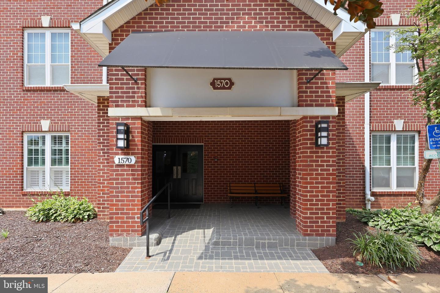 1570 Spring Gate Dr #7408 Property Photo 14