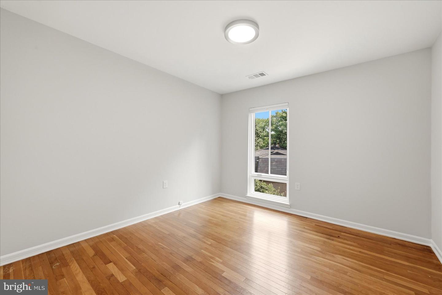 4961 Oriskany Dr Property Photo 28