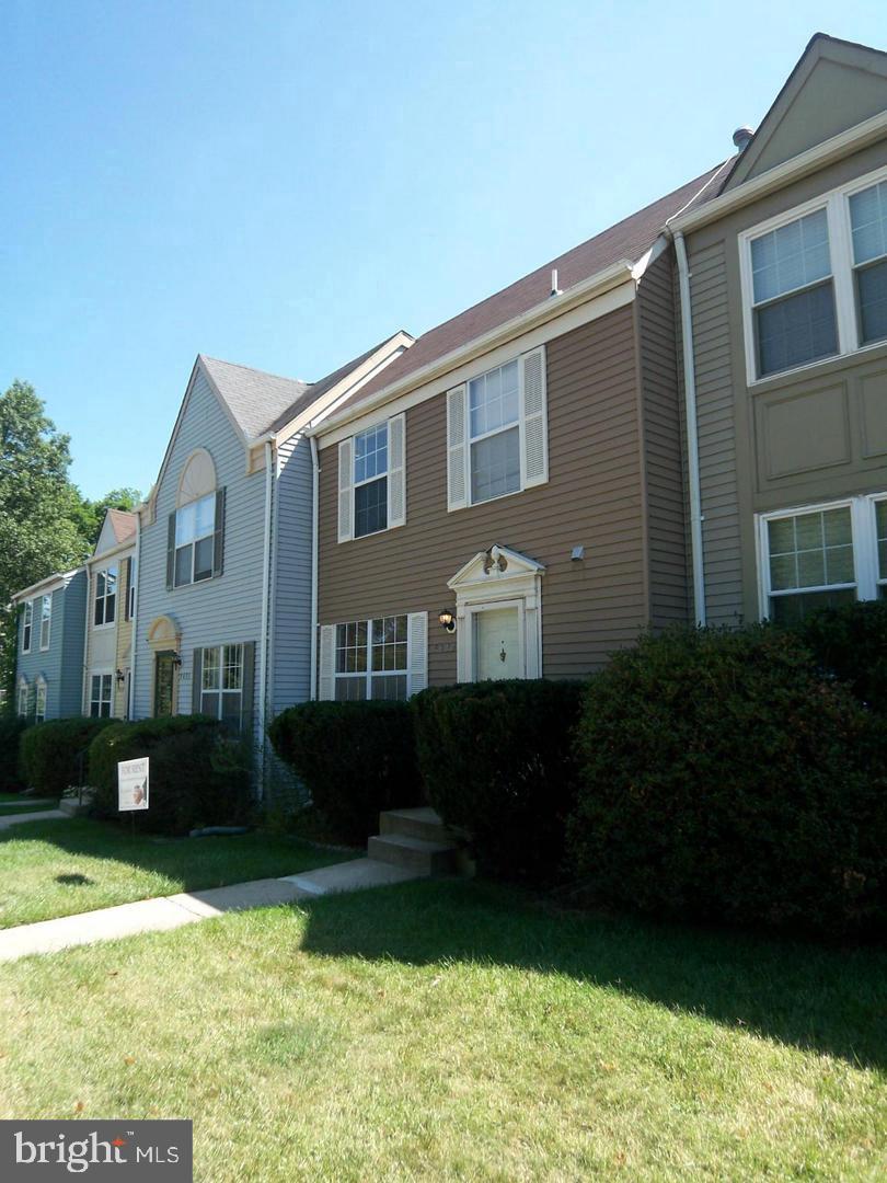 9033 Lee Highway Property Photo 1