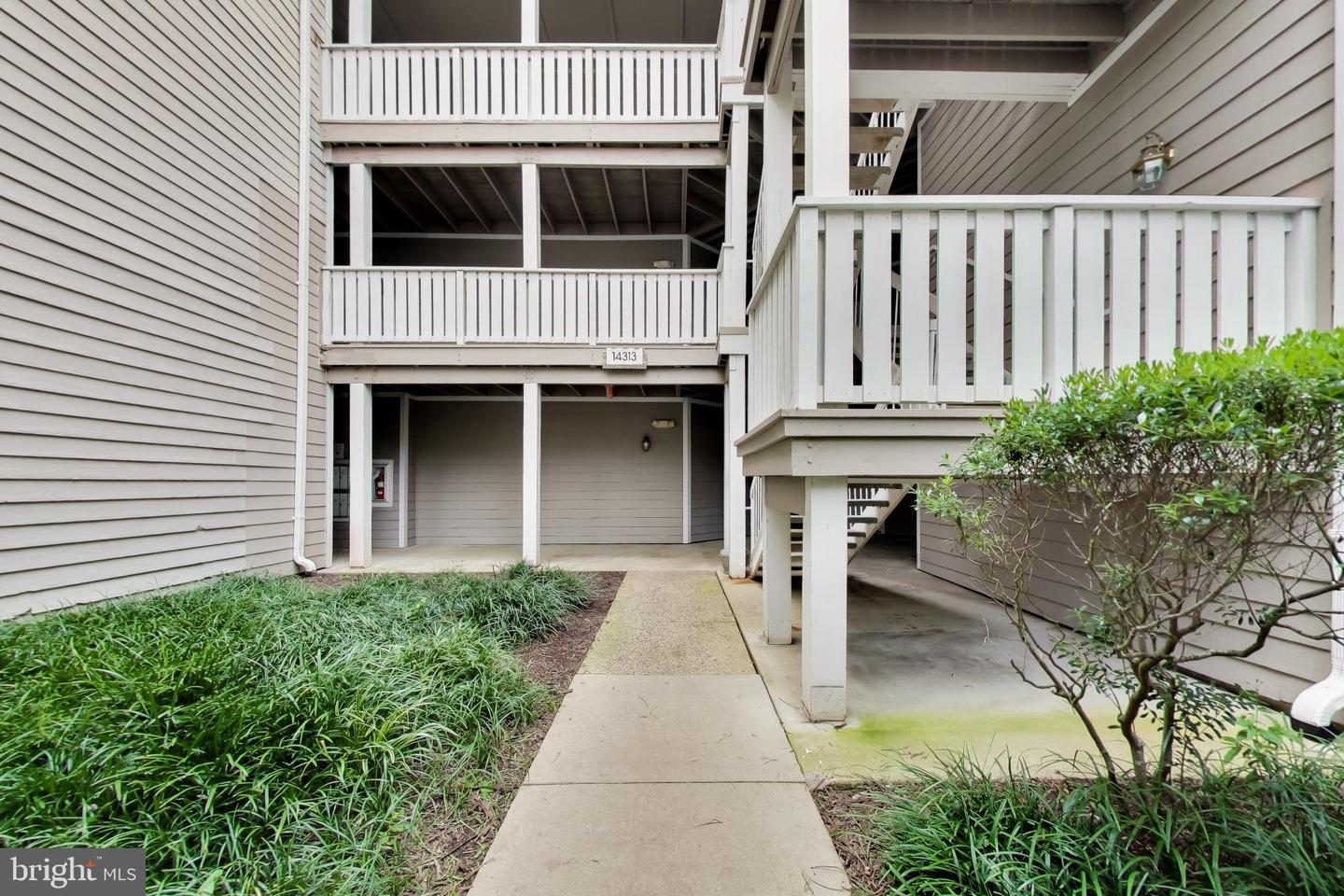 14313 Climbing Rose Way #106 Property Photo 6