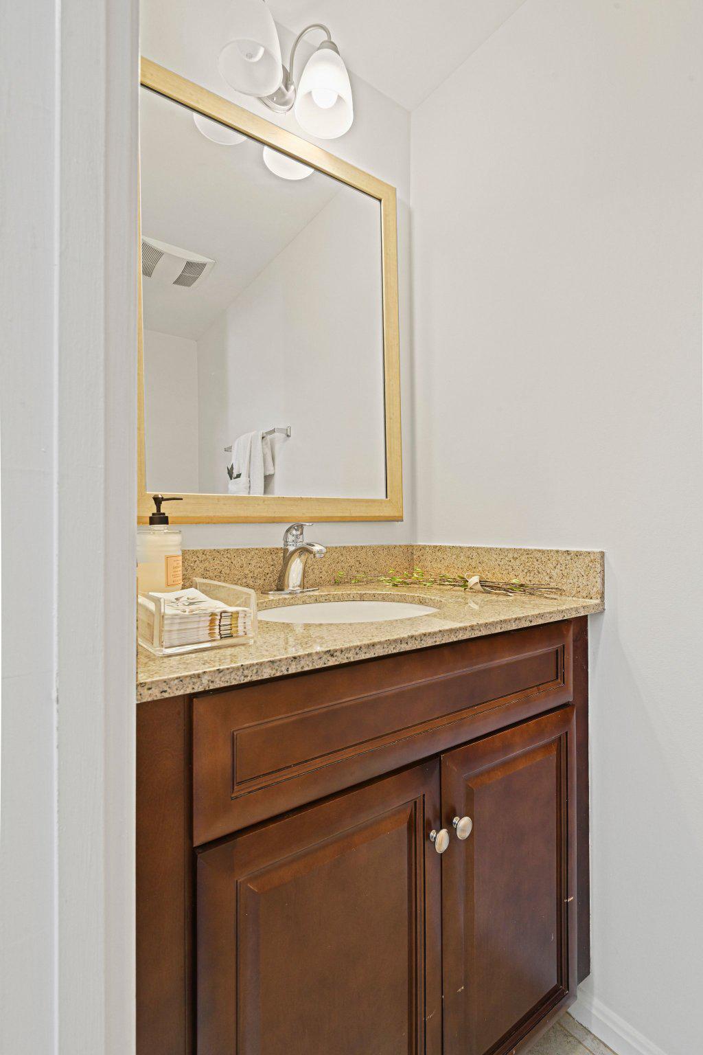 3022 Ellenwood Dr Property Photo 6