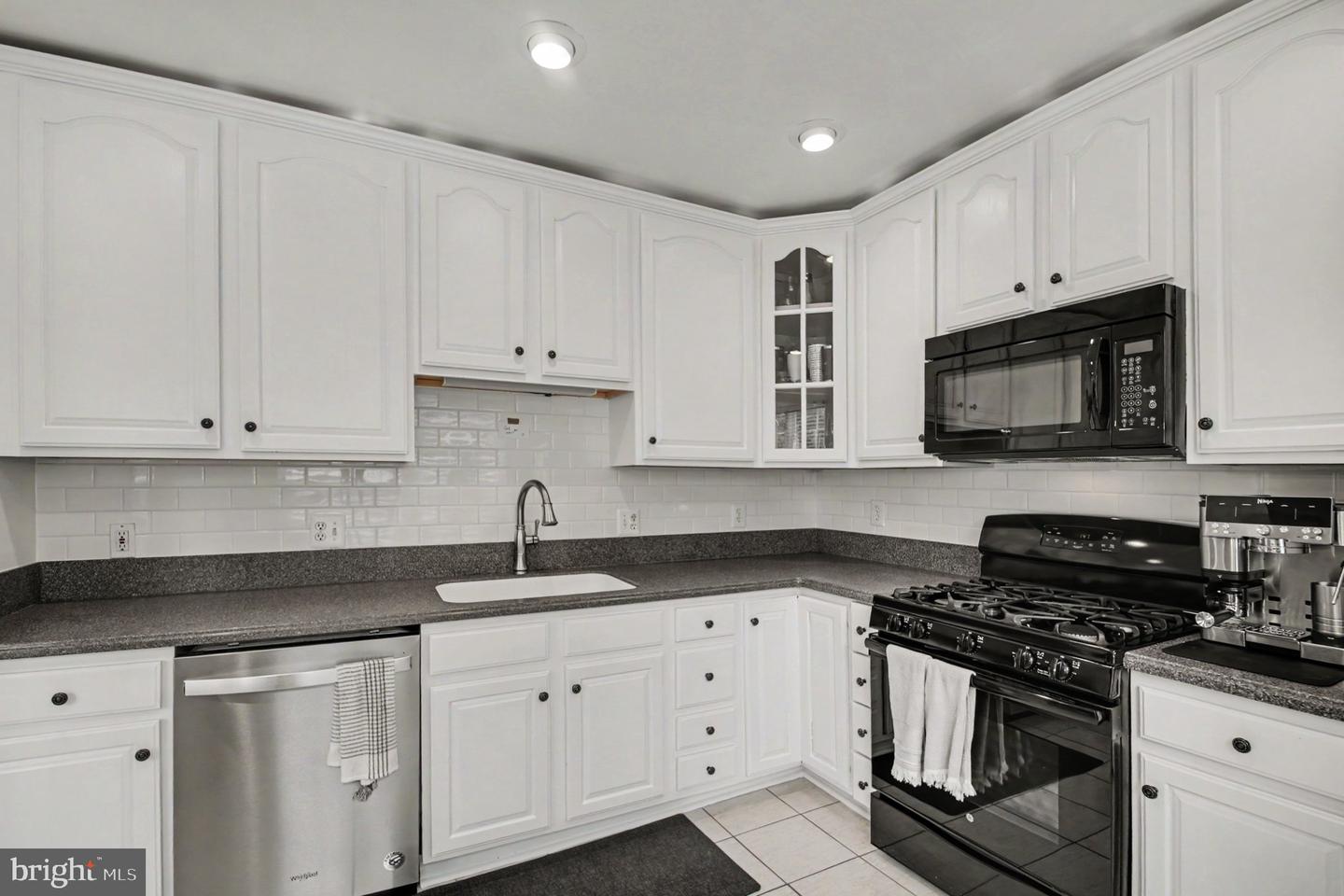 6035 Terrapin Pl #303 Property Photo 4