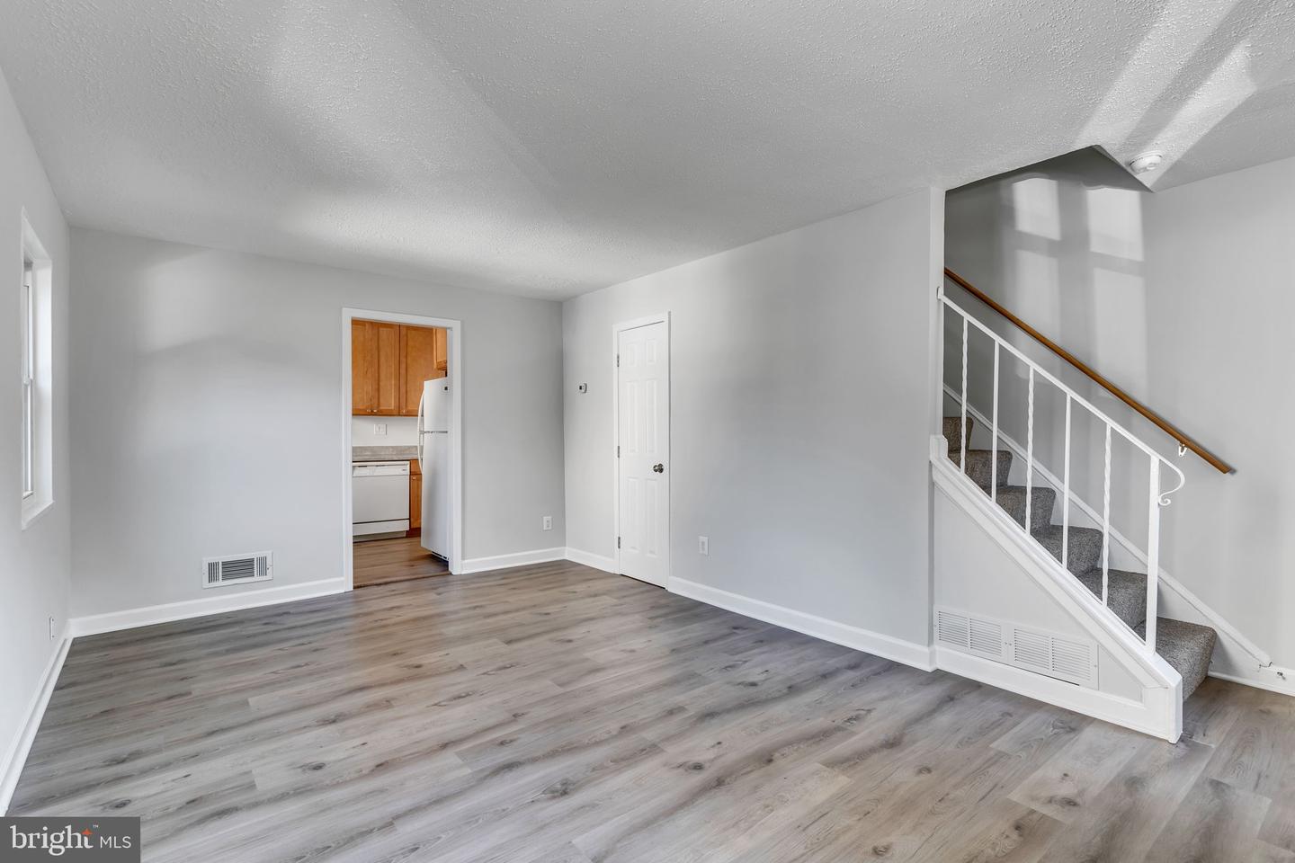 5809 Fifer Property Photo 5