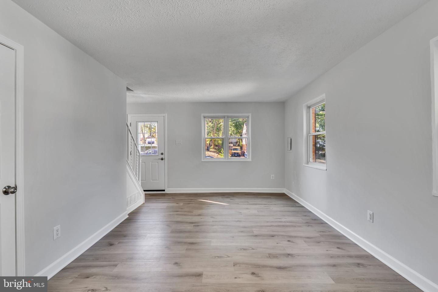 5809 Fifer Property Photo 6