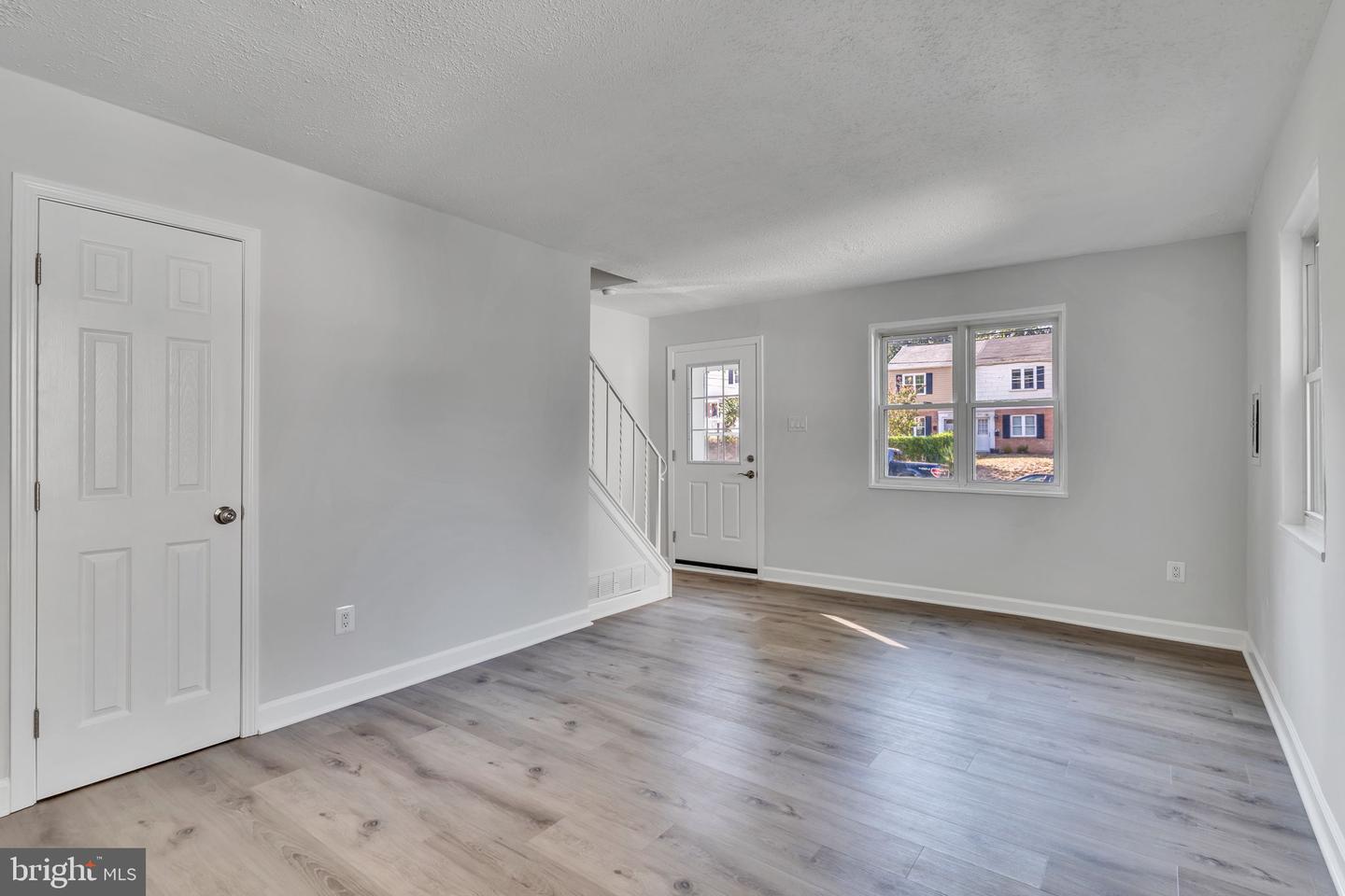 5809 Fifer Property Photo 7