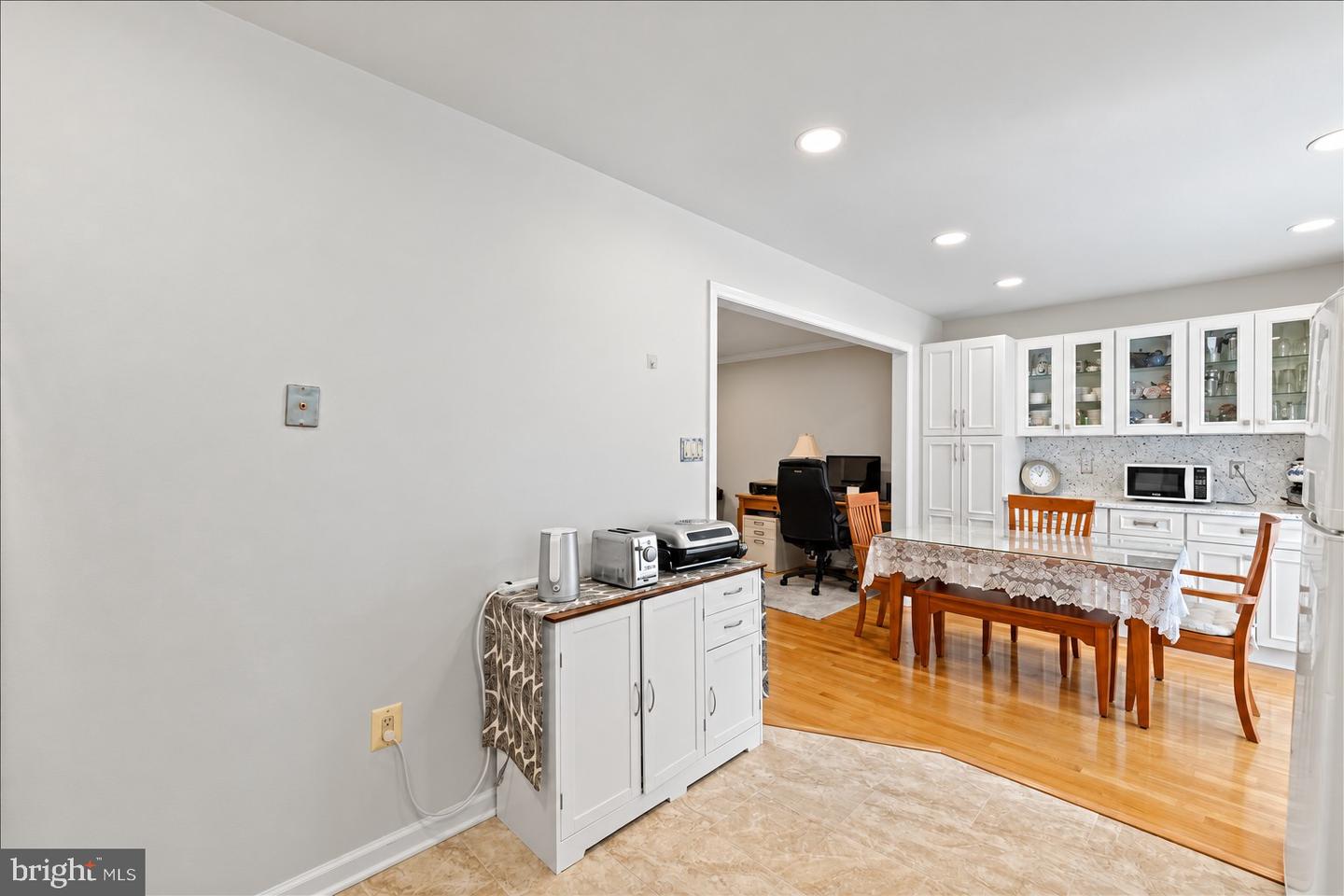 9348 Peter Roy Ct Property Photo 7