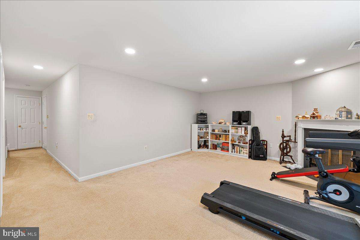 9348 Peter Roy Ct Property Photo 28