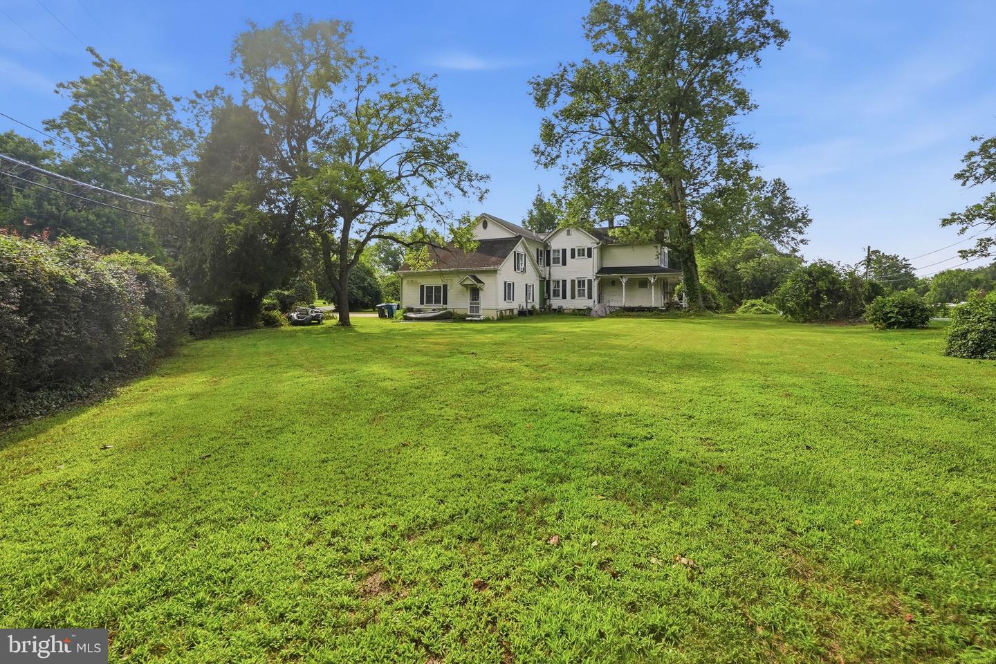 1313 Ingleside Ave Property Photo 2