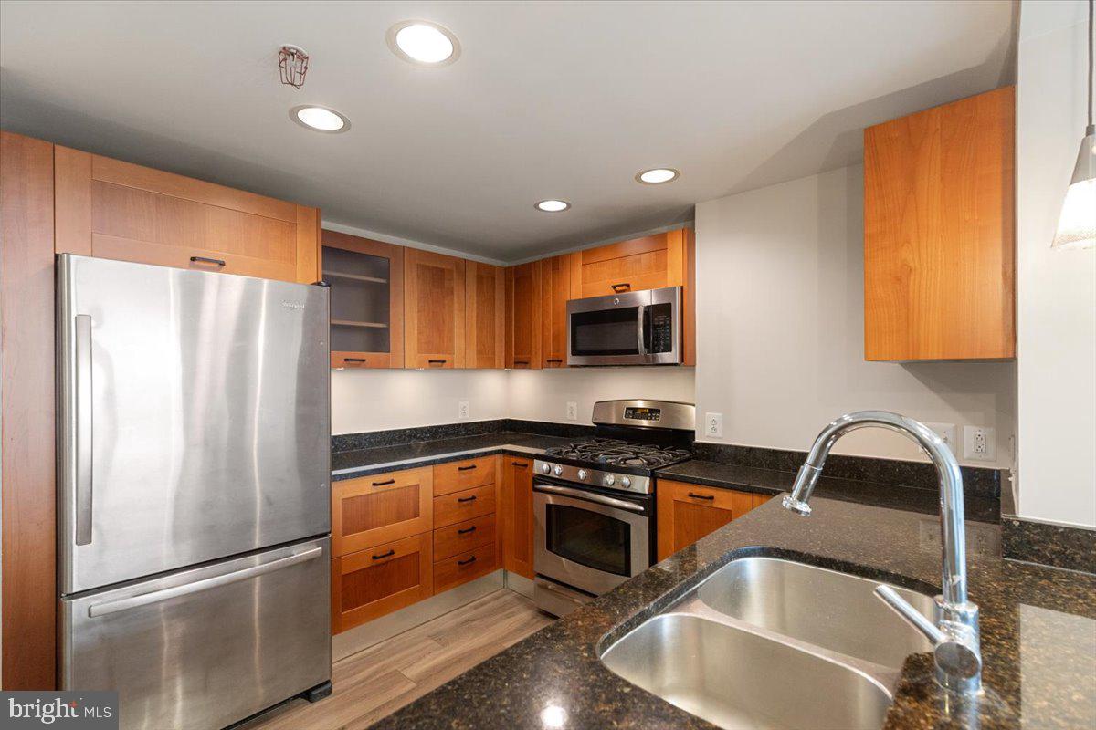 2451 Midtown Ave #1308 Property Photo 9