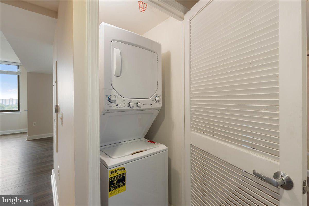 2451 Midtown Ave #1308 Property Photo 25