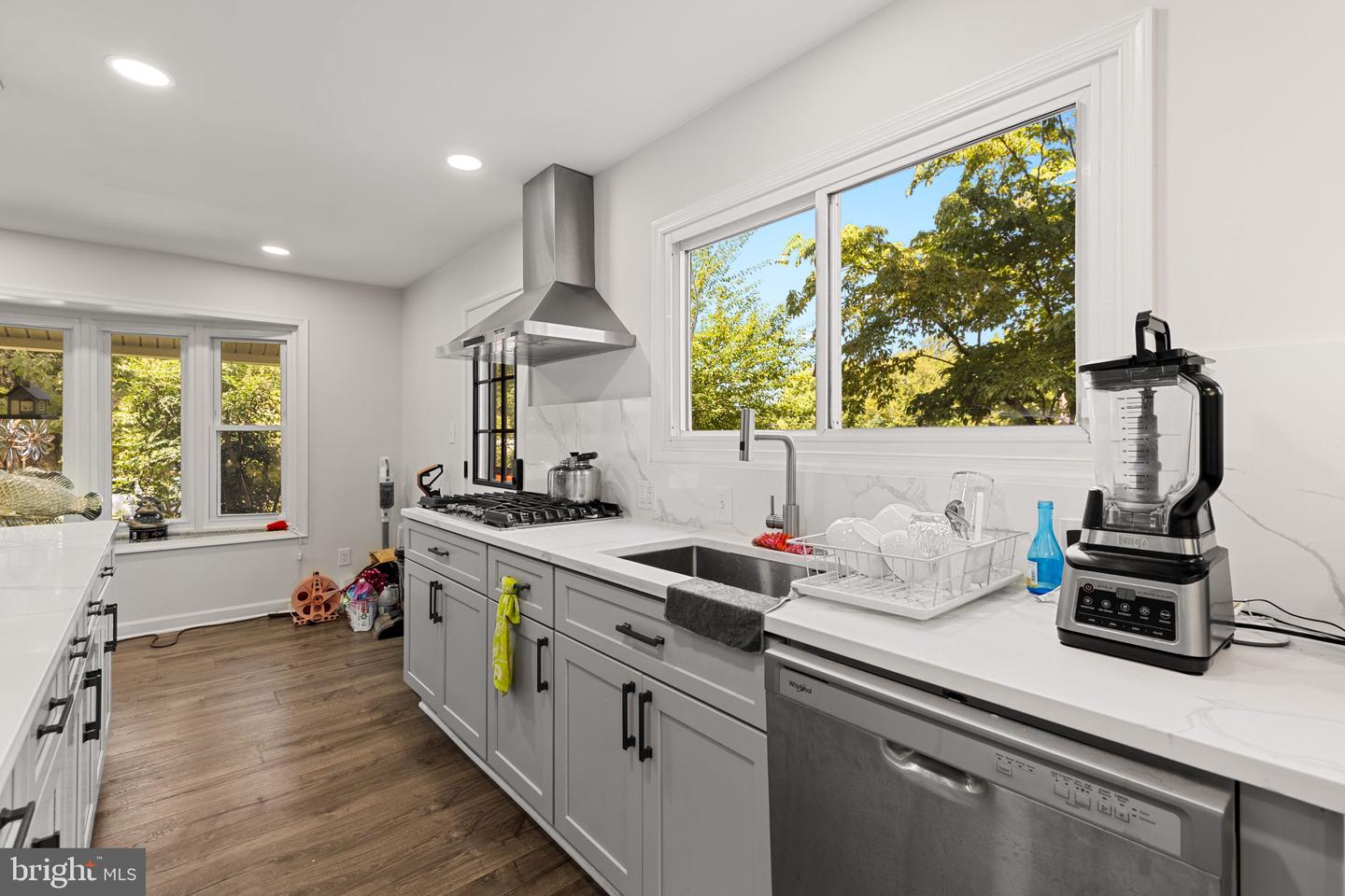 4951 Roslyn Rd Property Photo 15