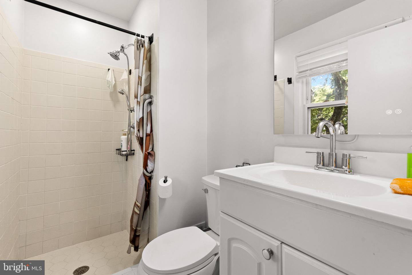 4951 Roslyn Rd Property Photo 22